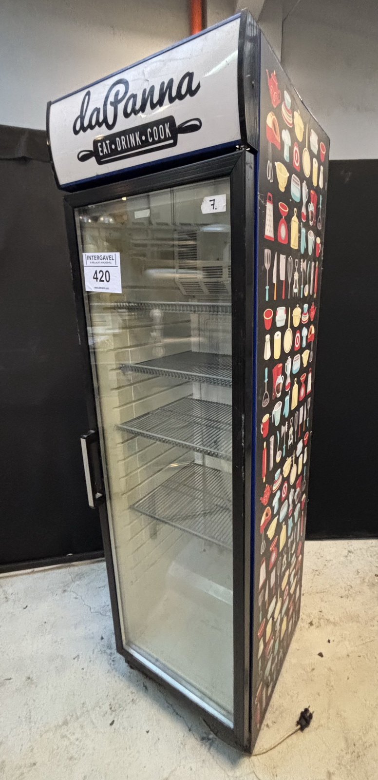 Üvegajtós hűtő 3