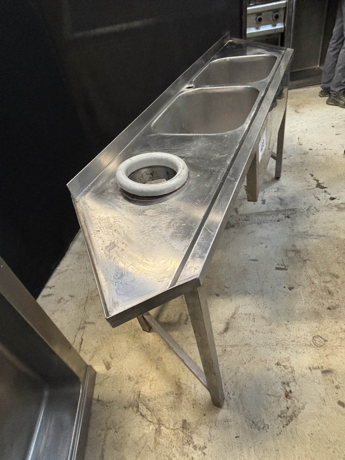 Kétmedencés mosogató moslékolóval 2