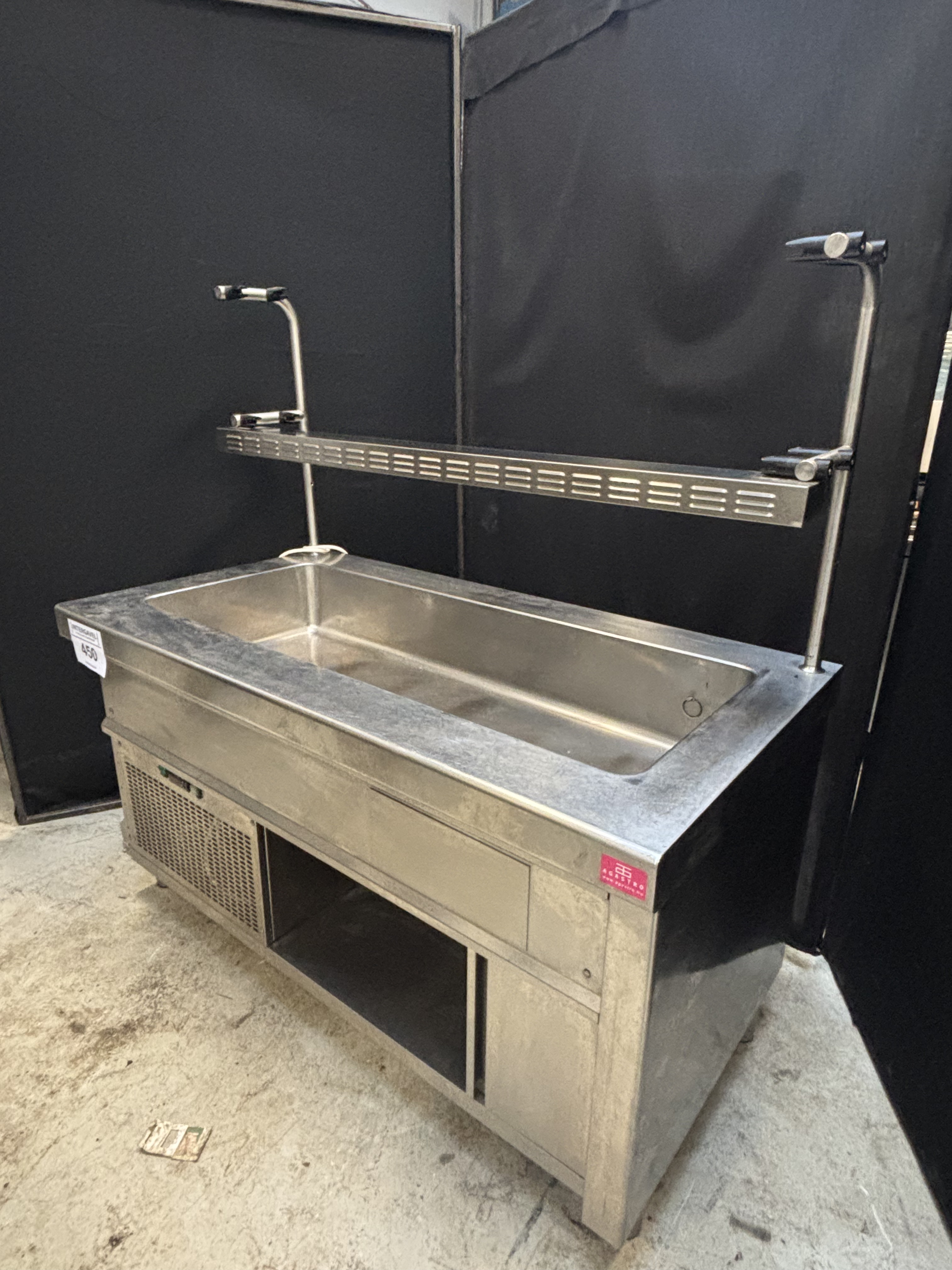 Melegentartó pult 3