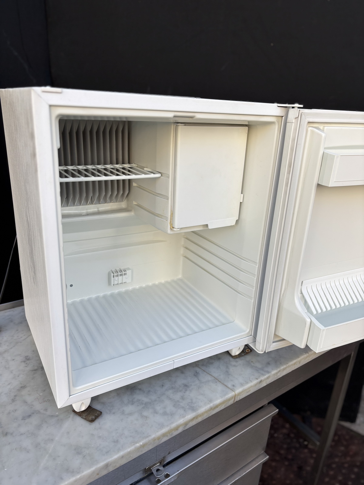 Minibár ( abszorpciós ) 3