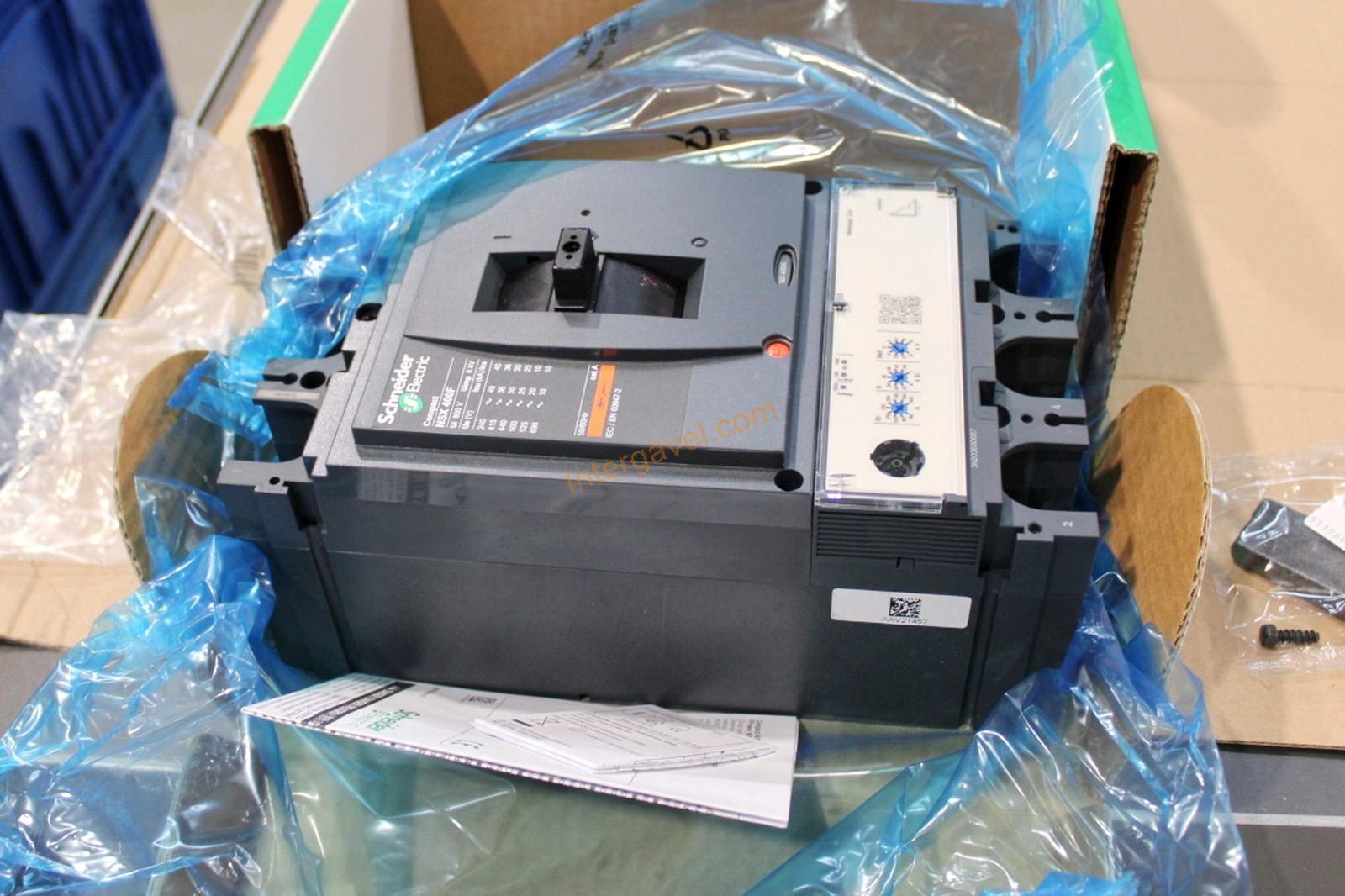 Megszakító - Schneider, NSX 400F 8