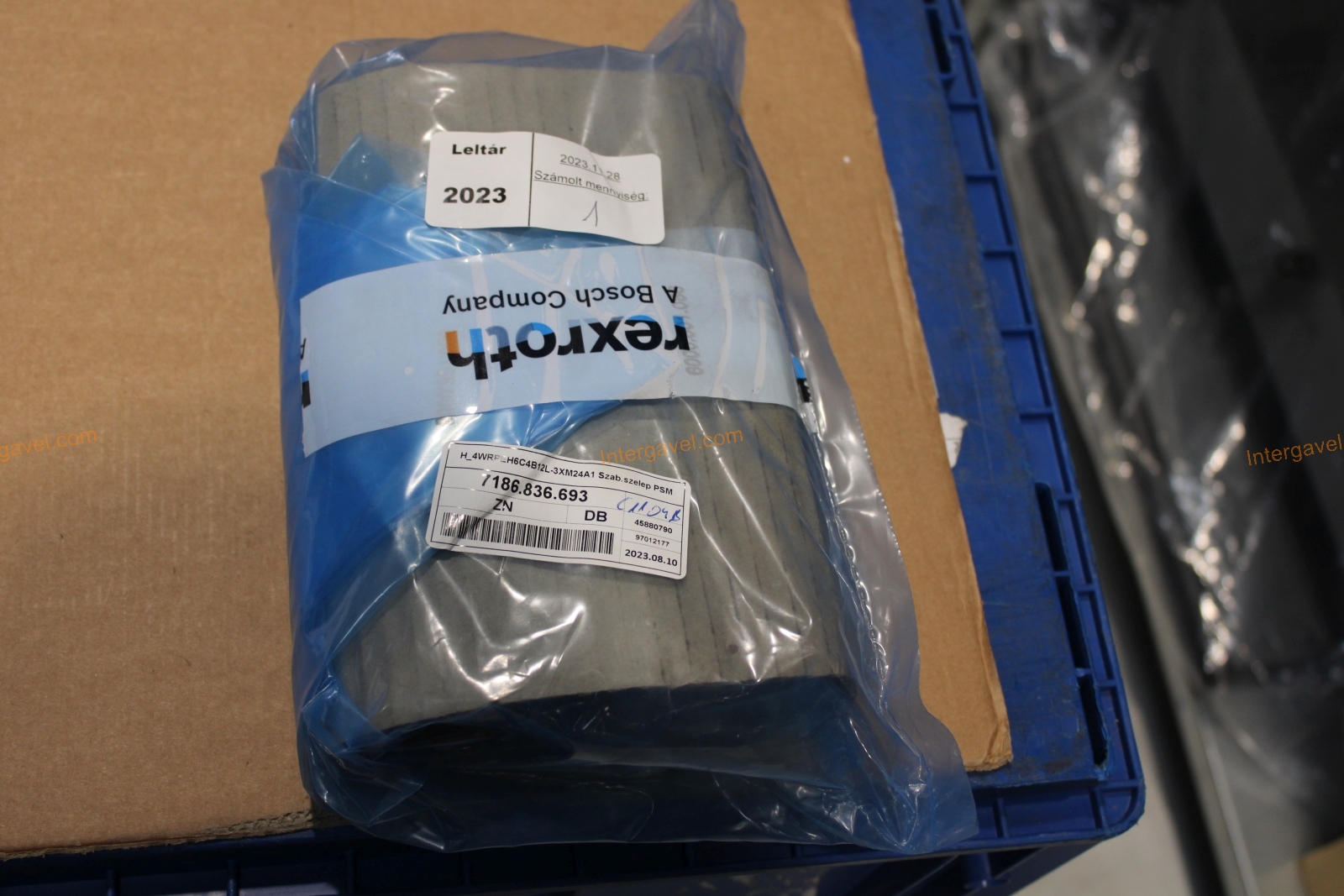 Vegyes alkatrészek 18