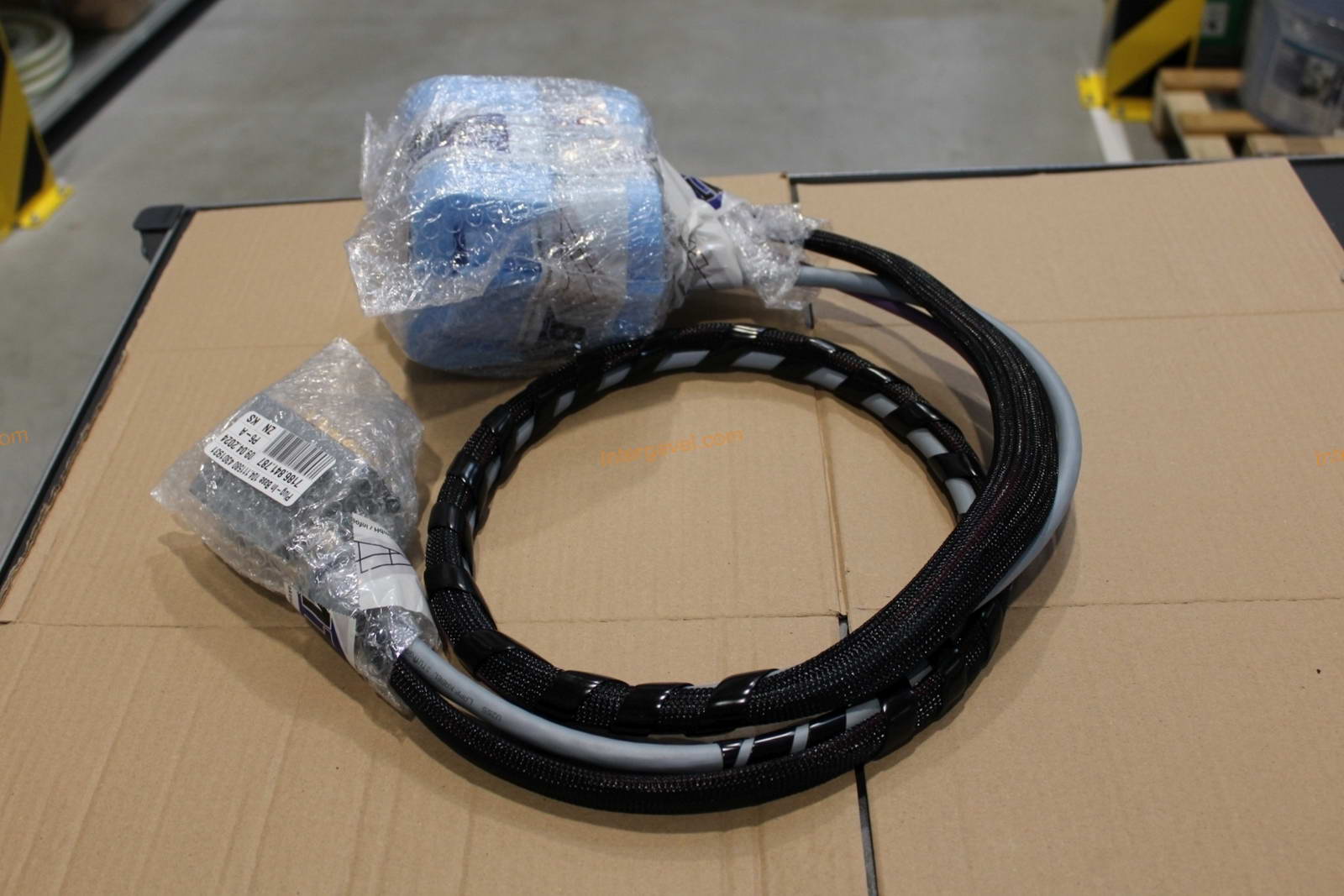 Vegyes alkatrészek - csatlakozó kábelek 21