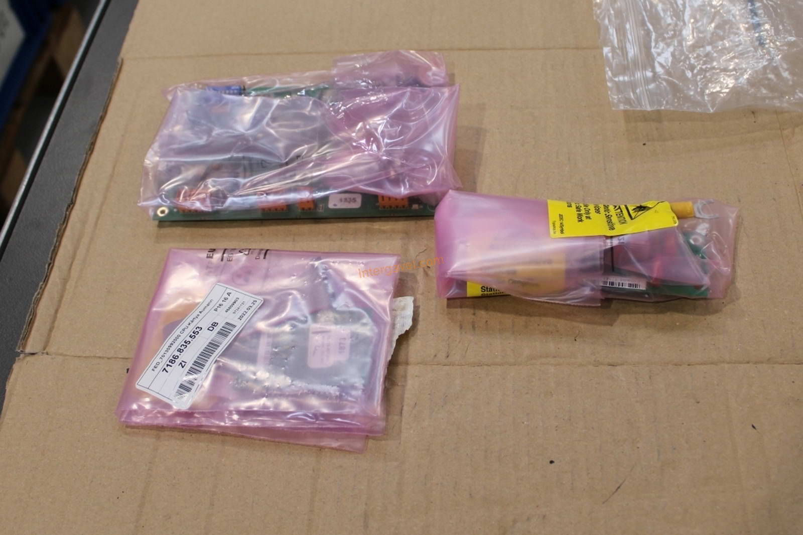 Vegyes alkatrészek 3