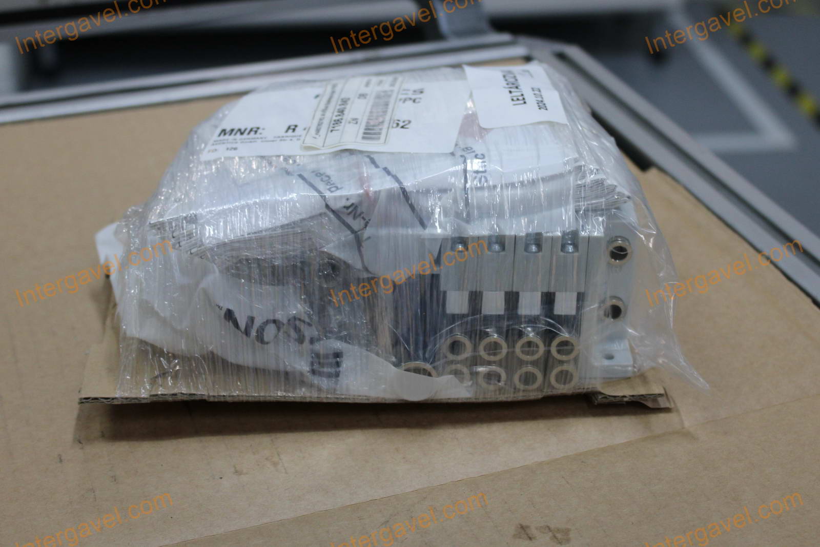 Vegyes alkatrészek - Aventics 3