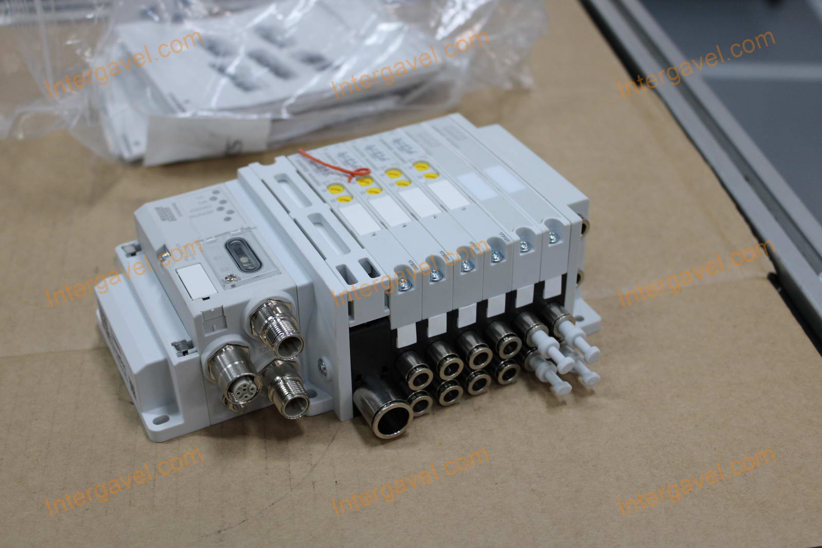 Vegyes alkatrészek - Aventics 6