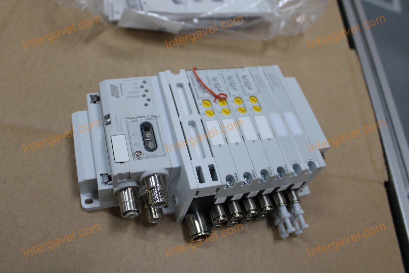 Vegyes alkatrészek - Aventics 8