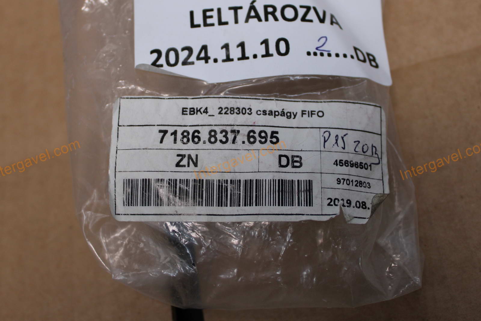 Vegyes alkatrészek 18