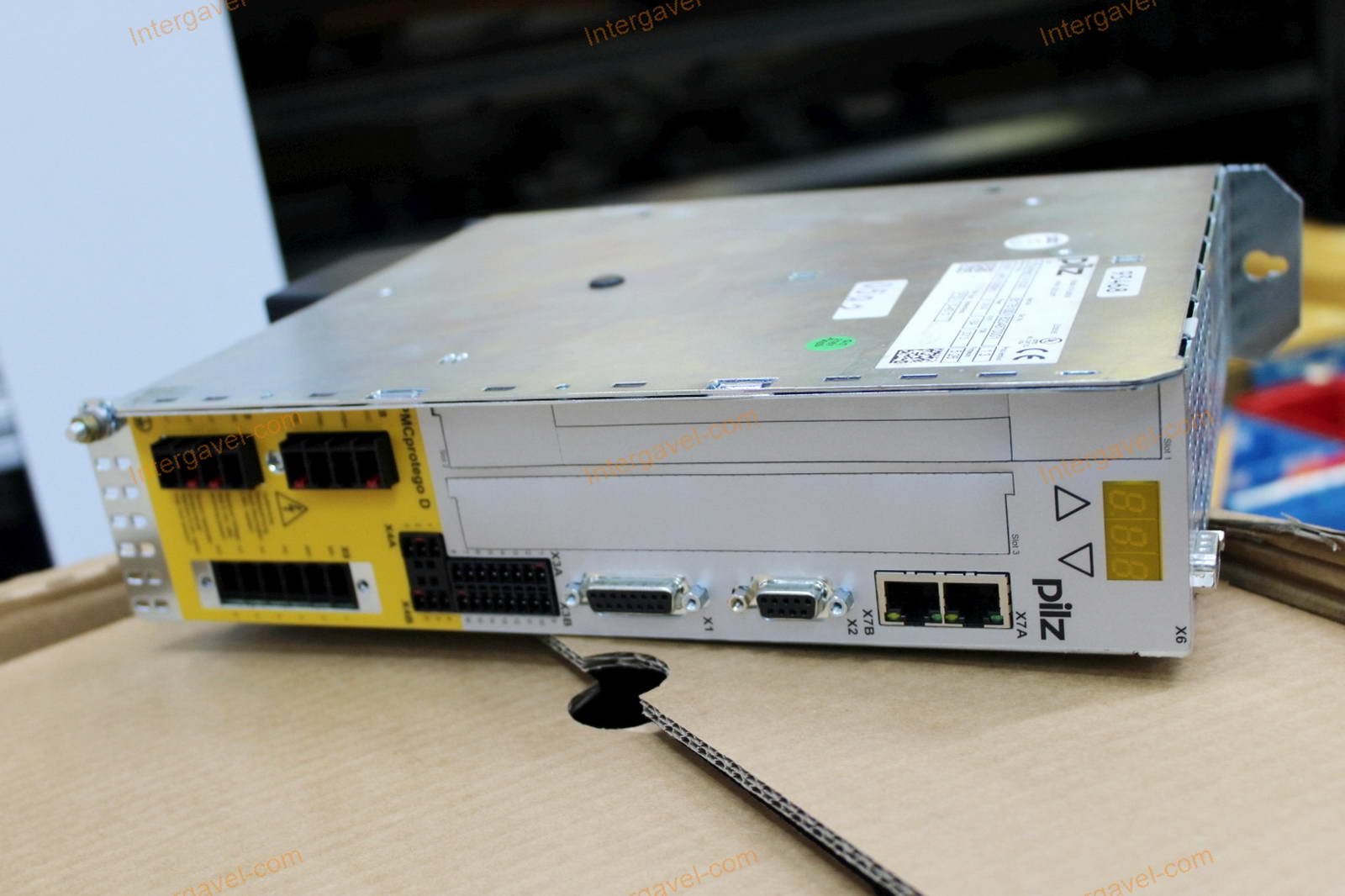 Vezérlő - szervo erősítő 3