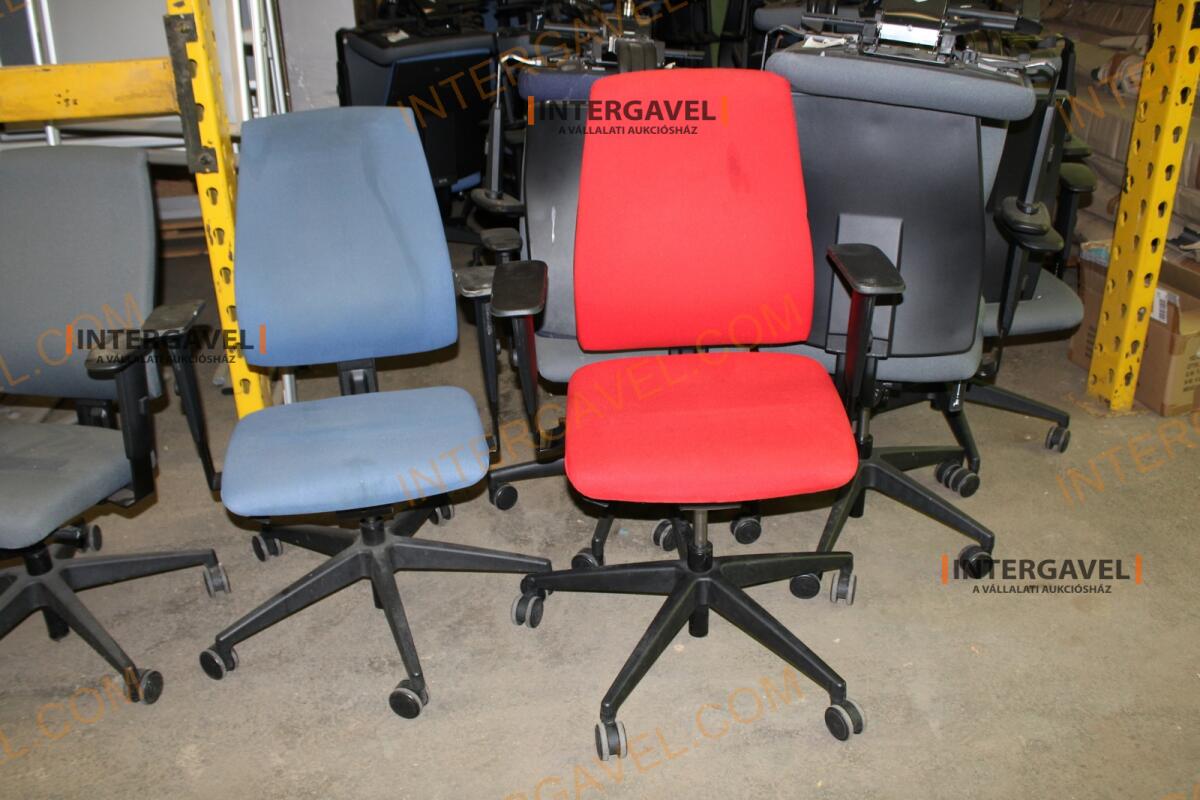 Irodai görgős szék 2