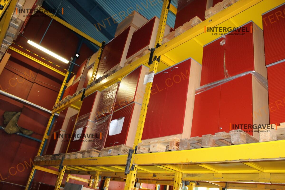 Polcos szekrény (piros ajtó-szürke/bükk tető rész-3 aktasoros) 10