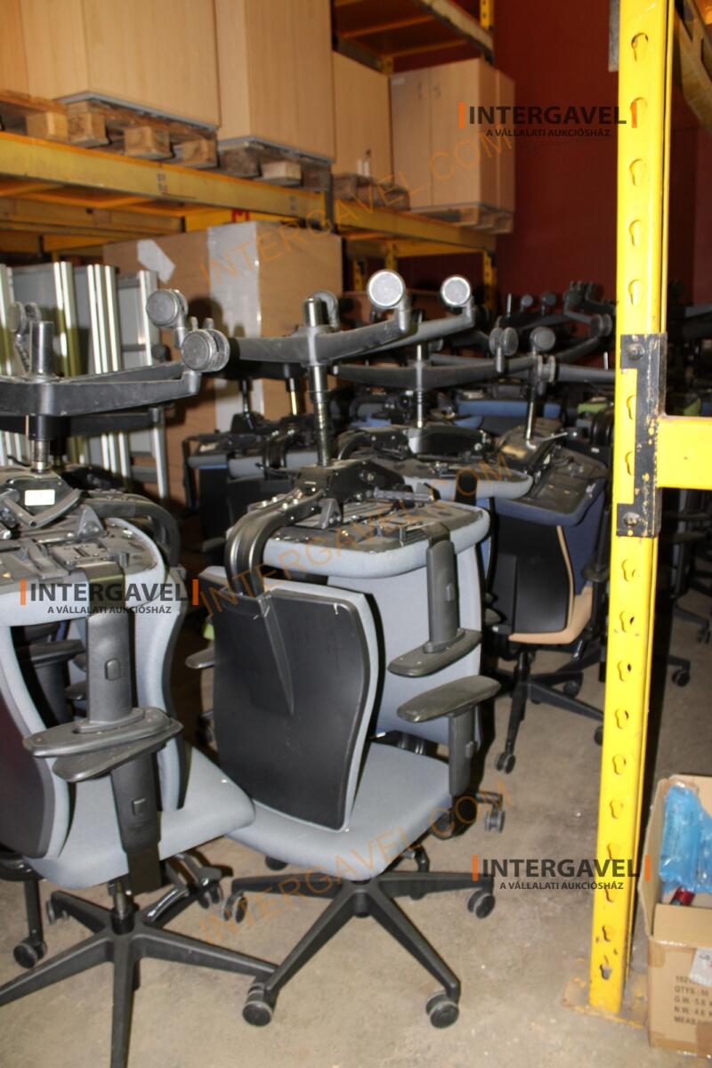 Irodai görgős szék 10