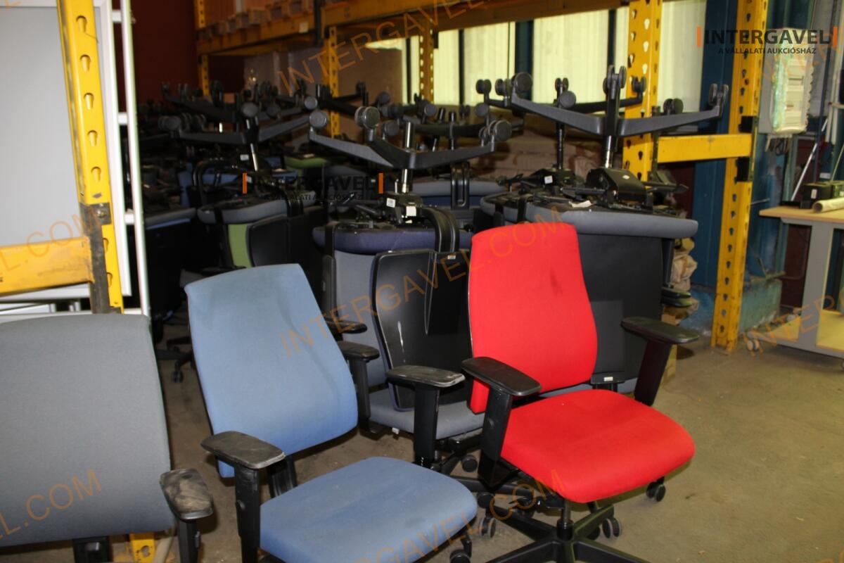 Irodai görgős szék 6