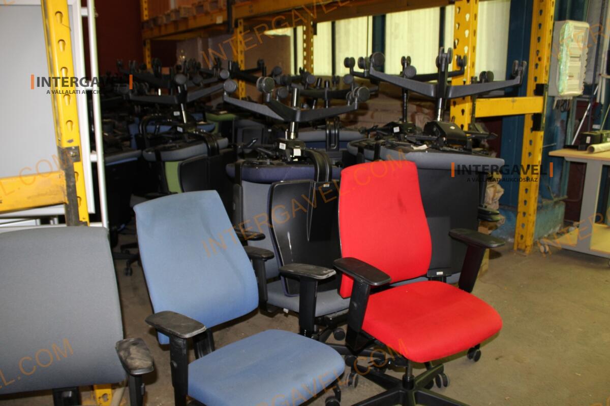 Irodai görgős szék 6