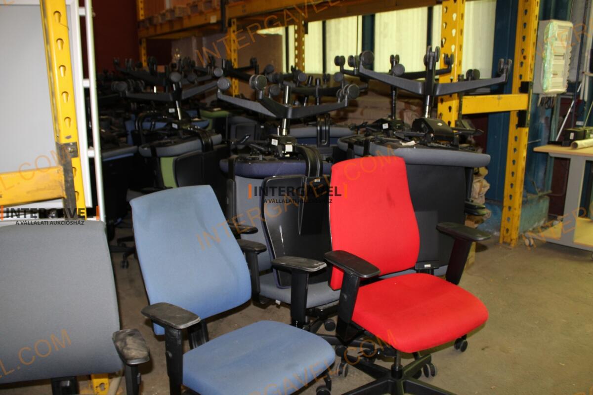 Irodai görgős szék 6