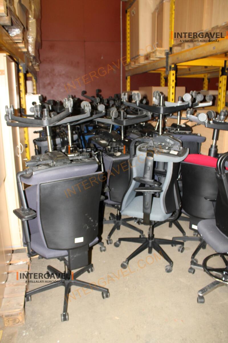 Irodai görgős szék 8