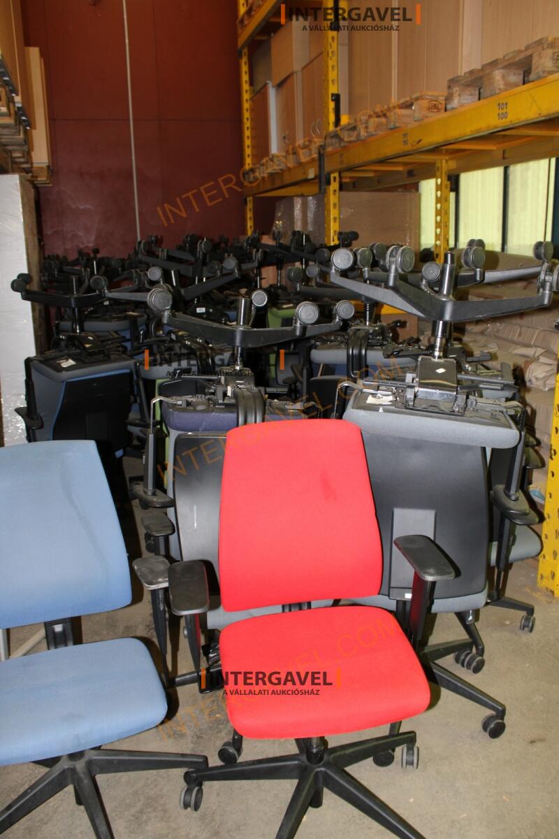 Irodai görgős szék 4