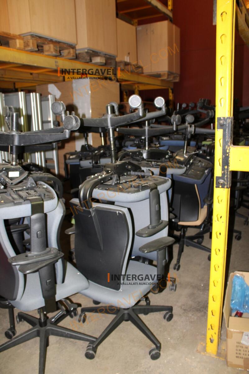 Irodai görgős szék 10