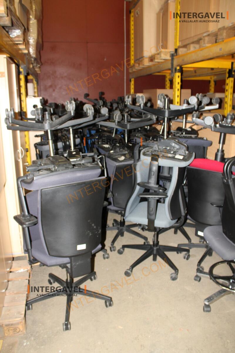 Irodai görgős szék 8