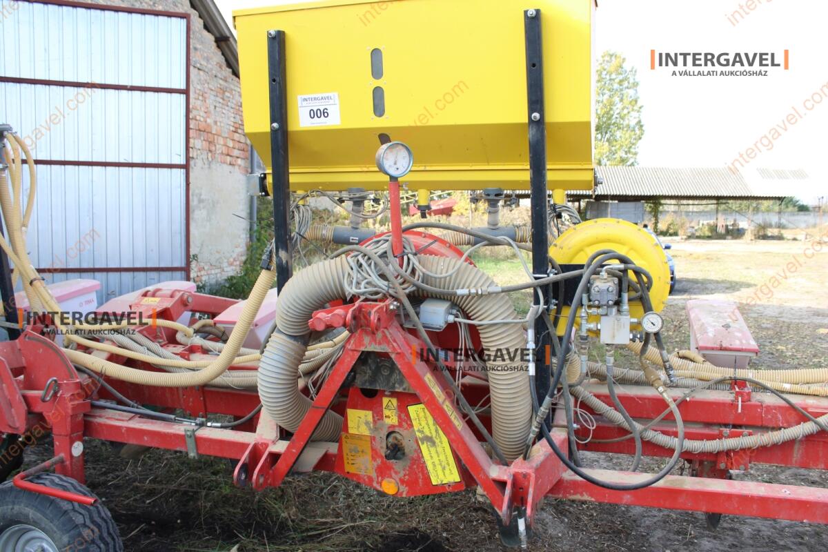 Szemenkénti vetőgép - Kverneland 6