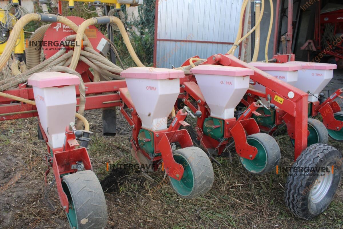 Szemenkénti vetőgép - Kverneland 16