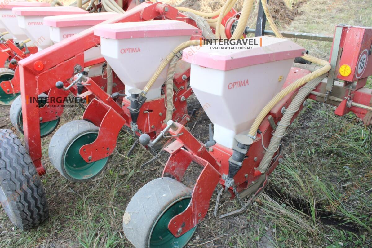 Szemenkénti vetőgép - Kverneland 19