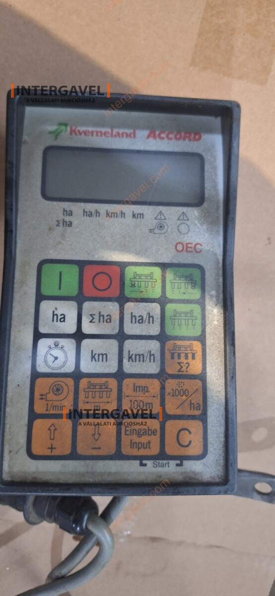 Szemenkénti vetőgép - Kverneland 24