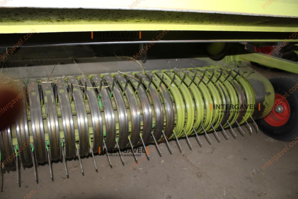 Rendfelszedő - Claas 12