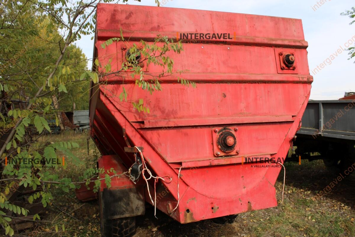 Takarmánykeverő, kiosztókocsi 5