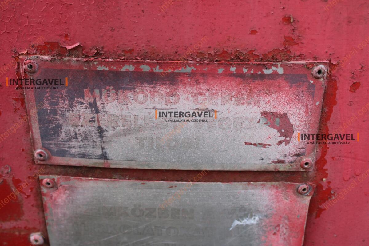 Takarmánykeverő, kiosztókocsi 6