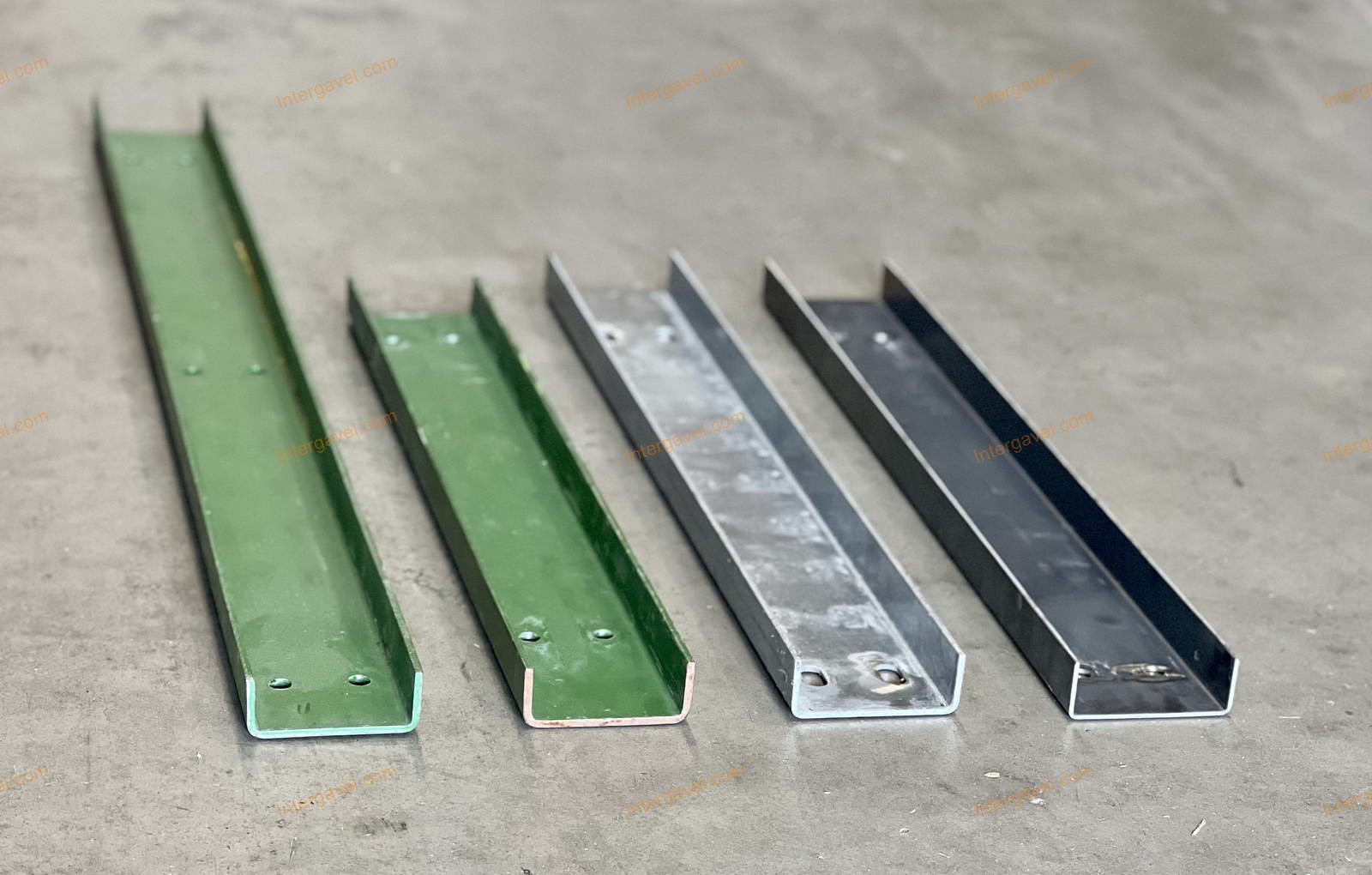 Oszlopra szerelhető oszlopvédő 2