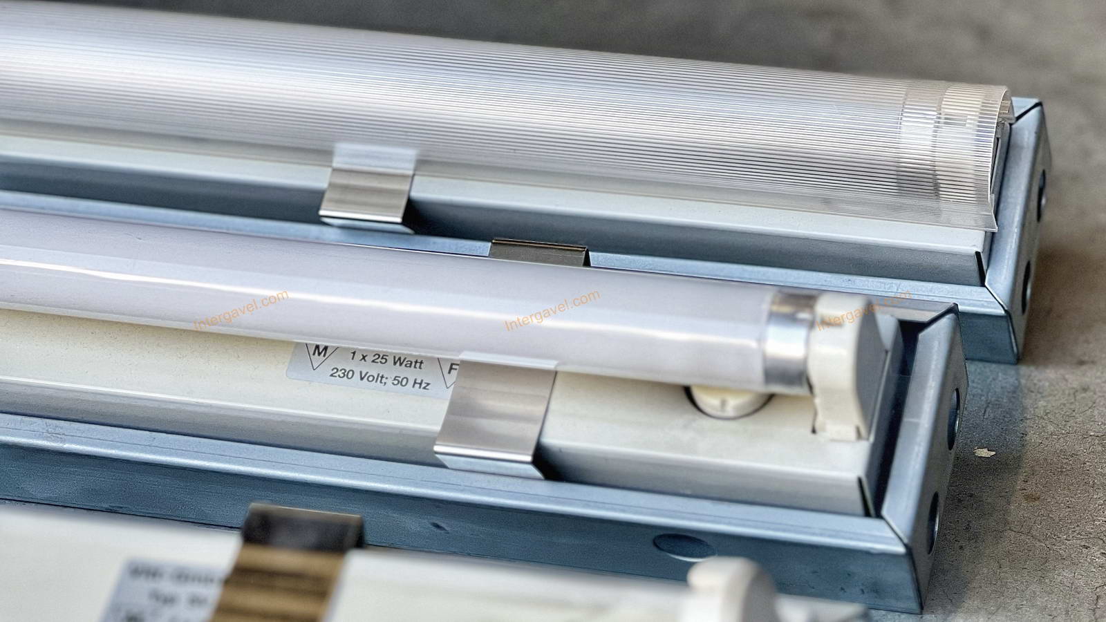 Fénycsőarmatúra 3