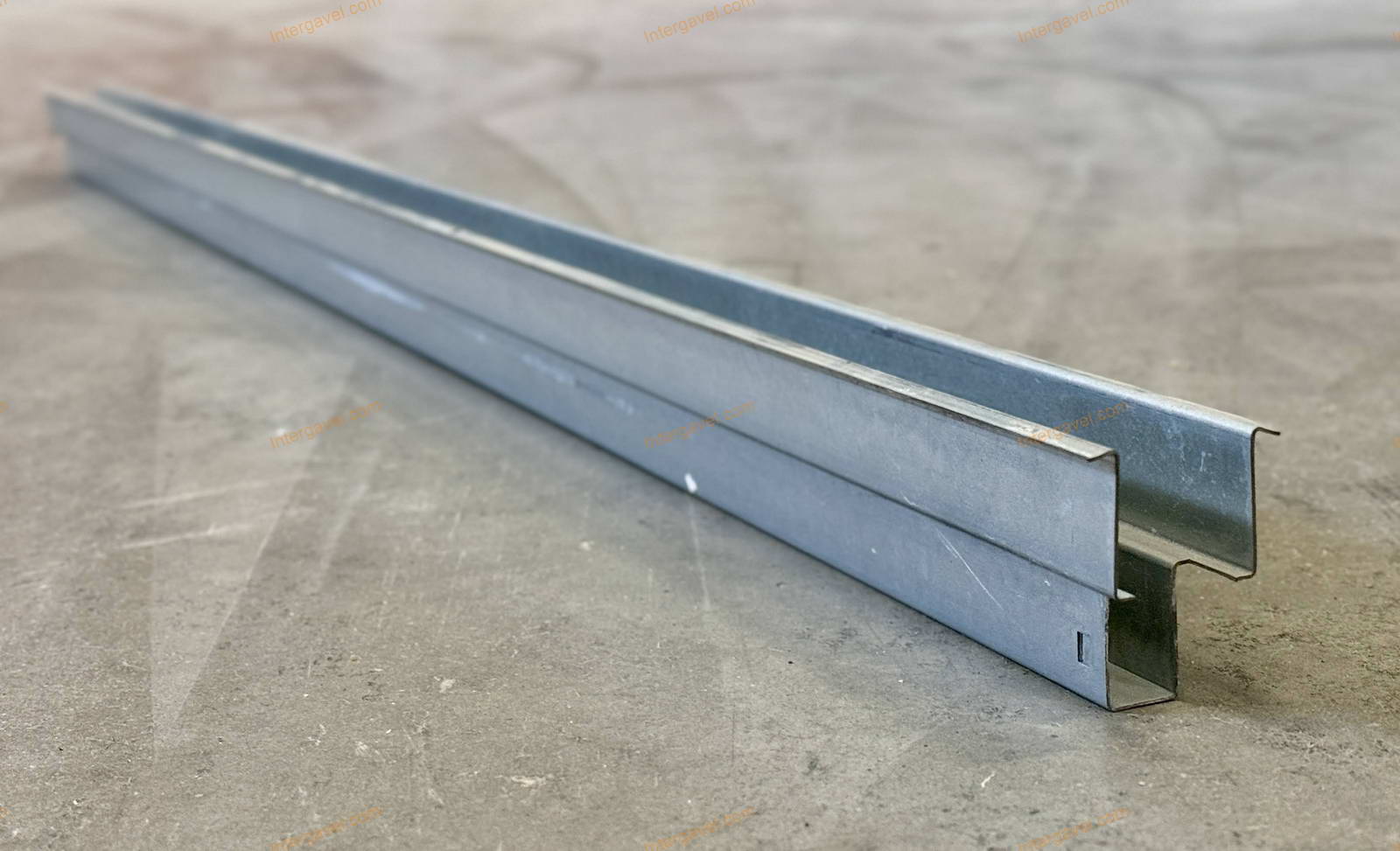 Görgőtálca osztóprofil 2