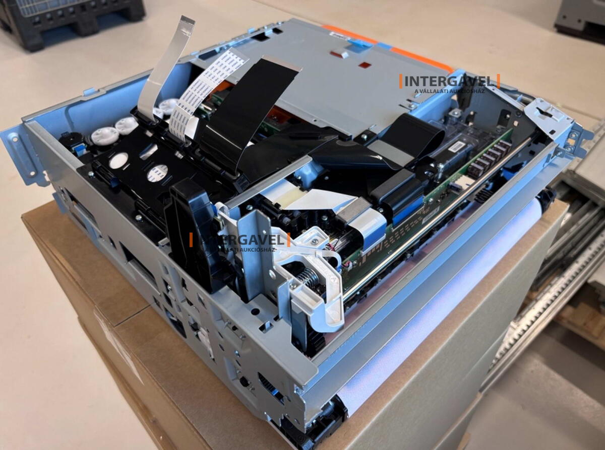 Nyomtató fej és tisztító szalag 2