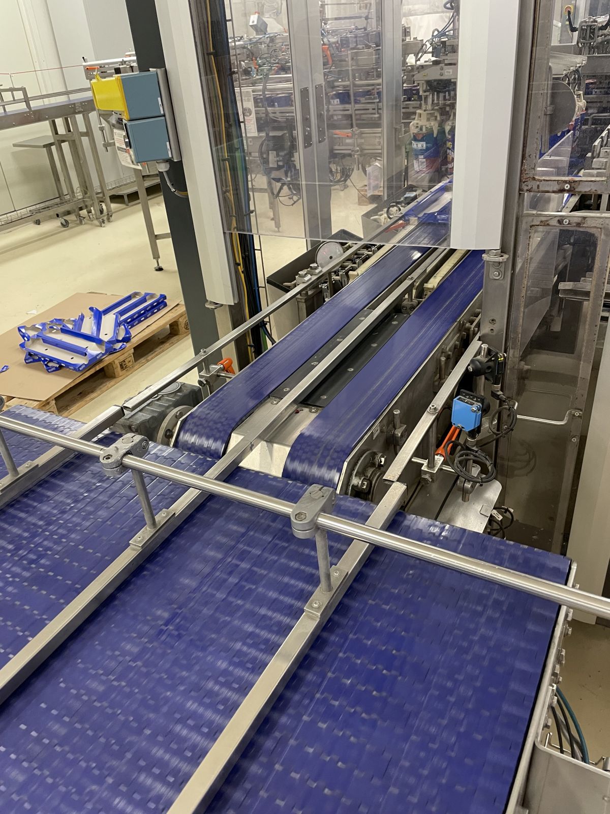 Csomagoló gépsor 15