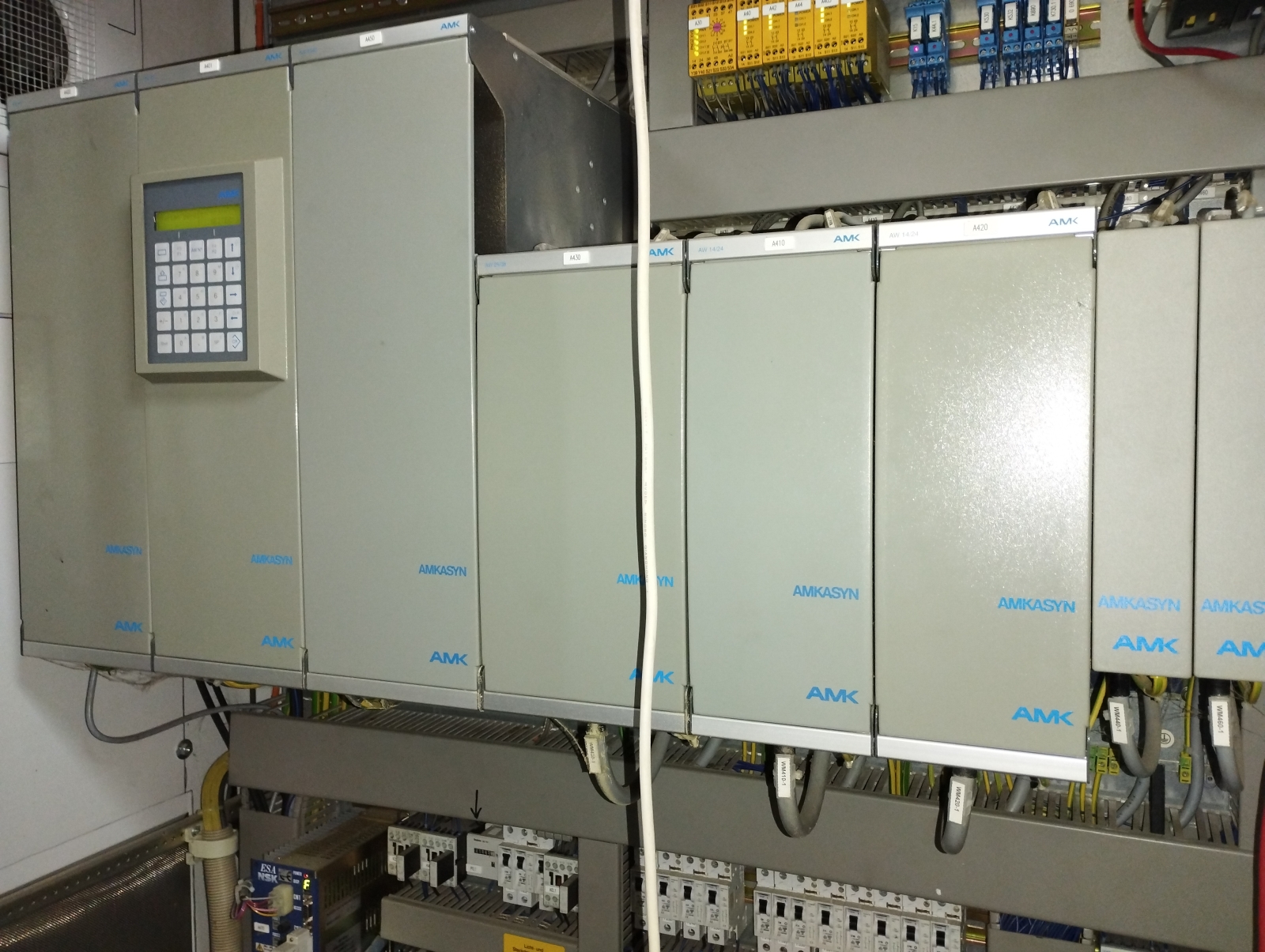 CNC megmunkáló központ 9