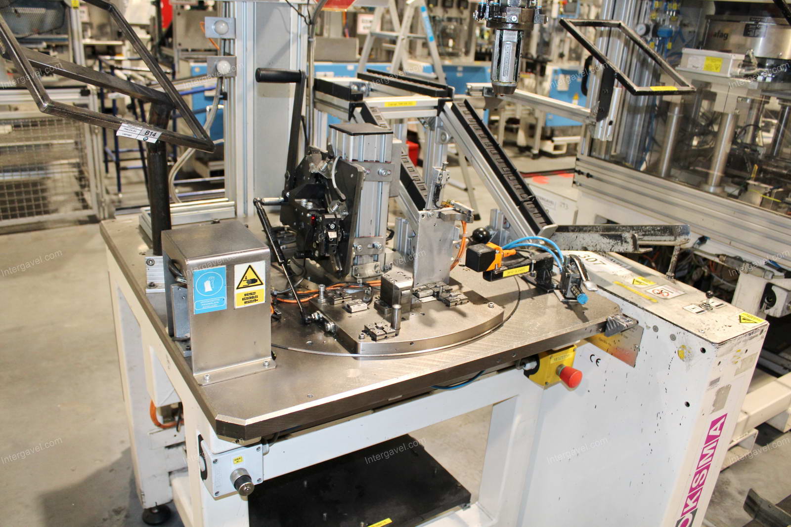 Szerelő munkahely 6