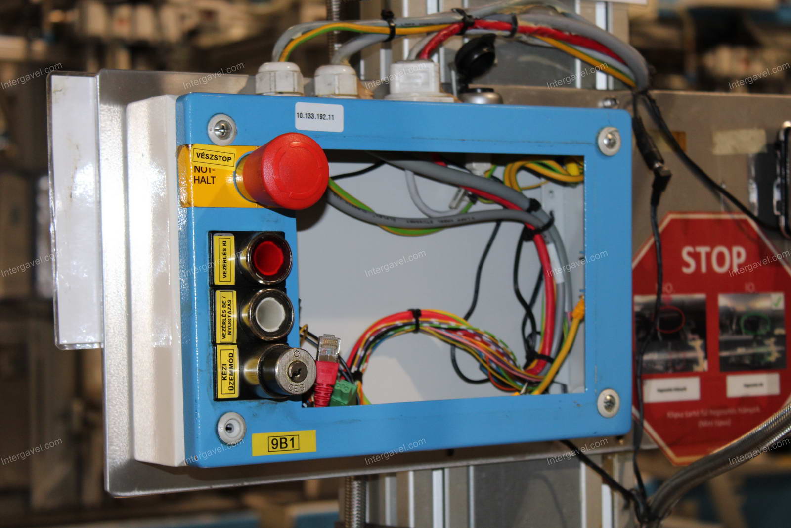 Szerelő munkahely 13