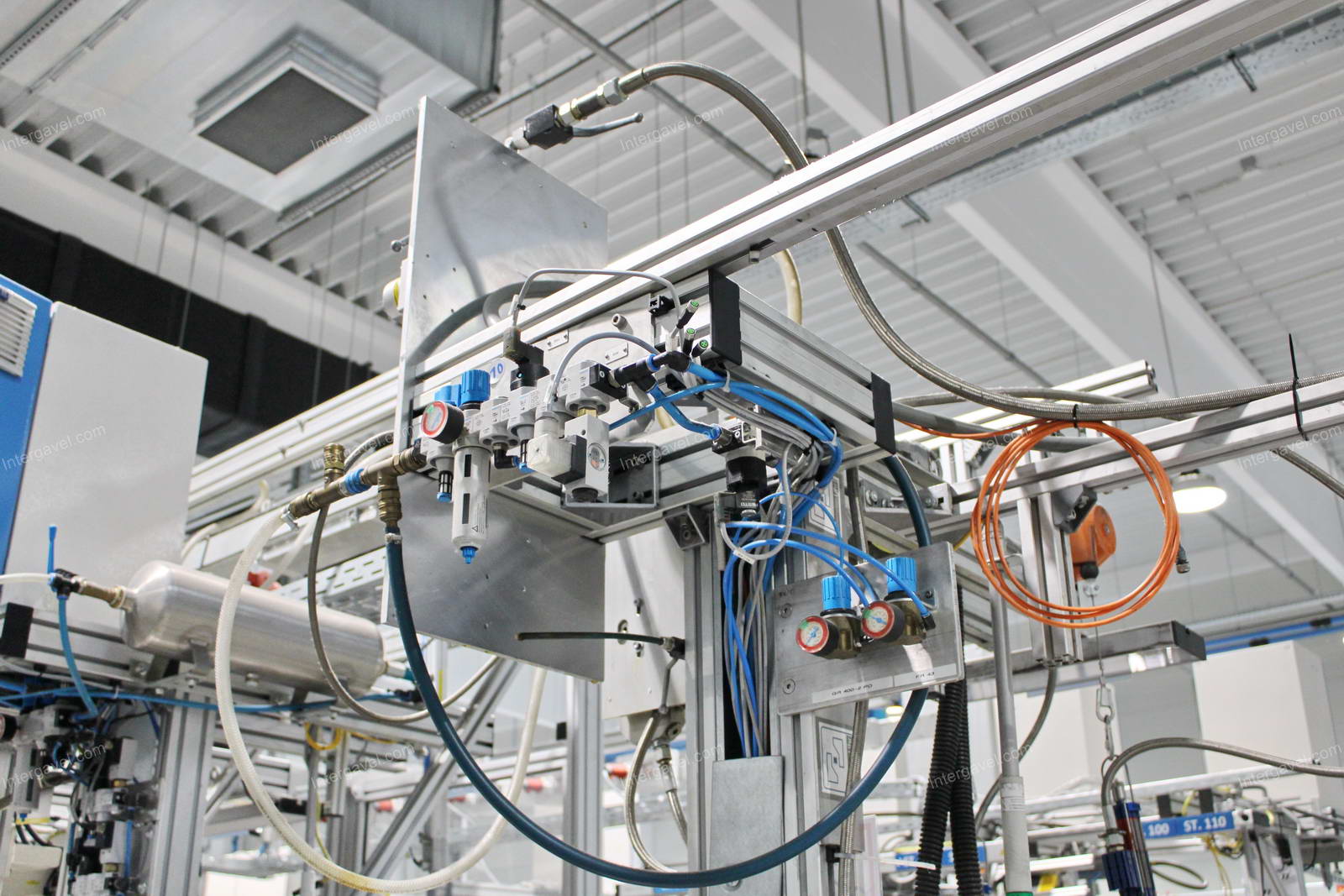 Szerelő munkahely 16