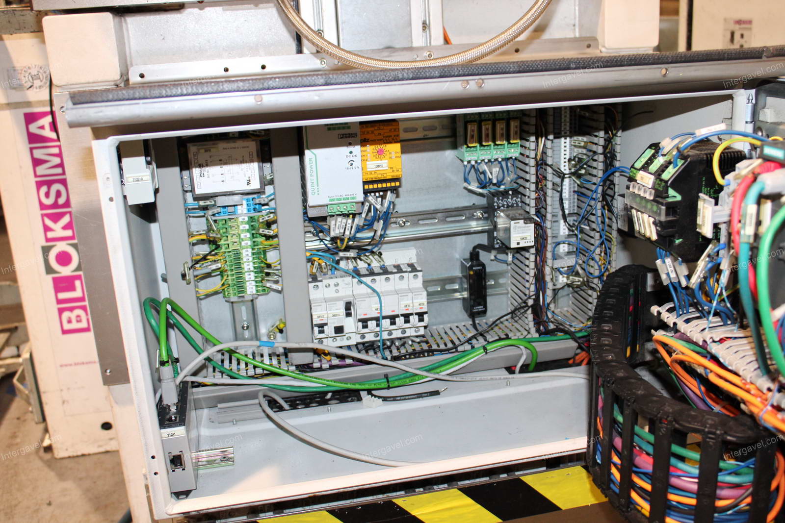 Szerelő munkahely 18