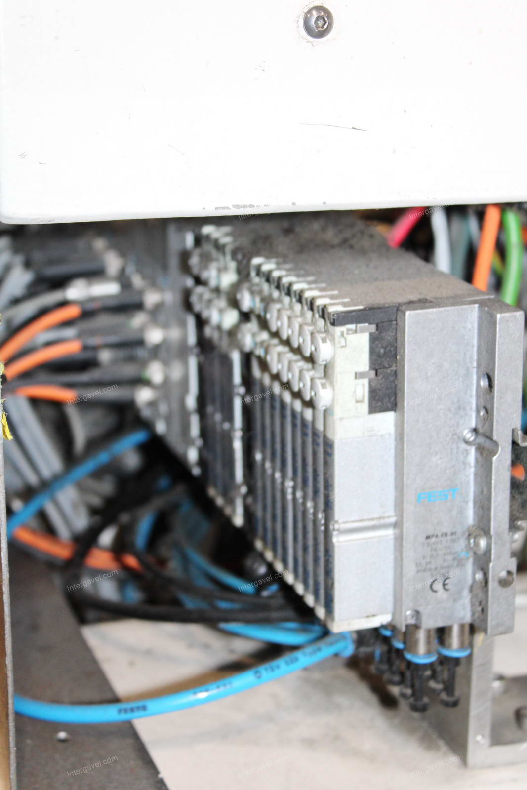 Szerelő munkahely 20