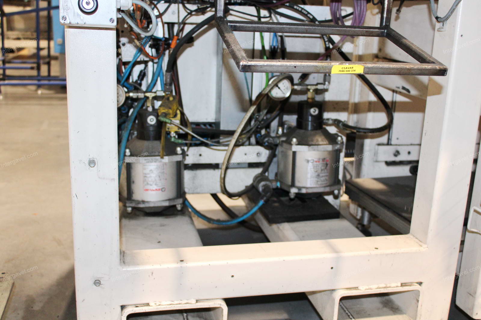 Szerelő munkahely 8