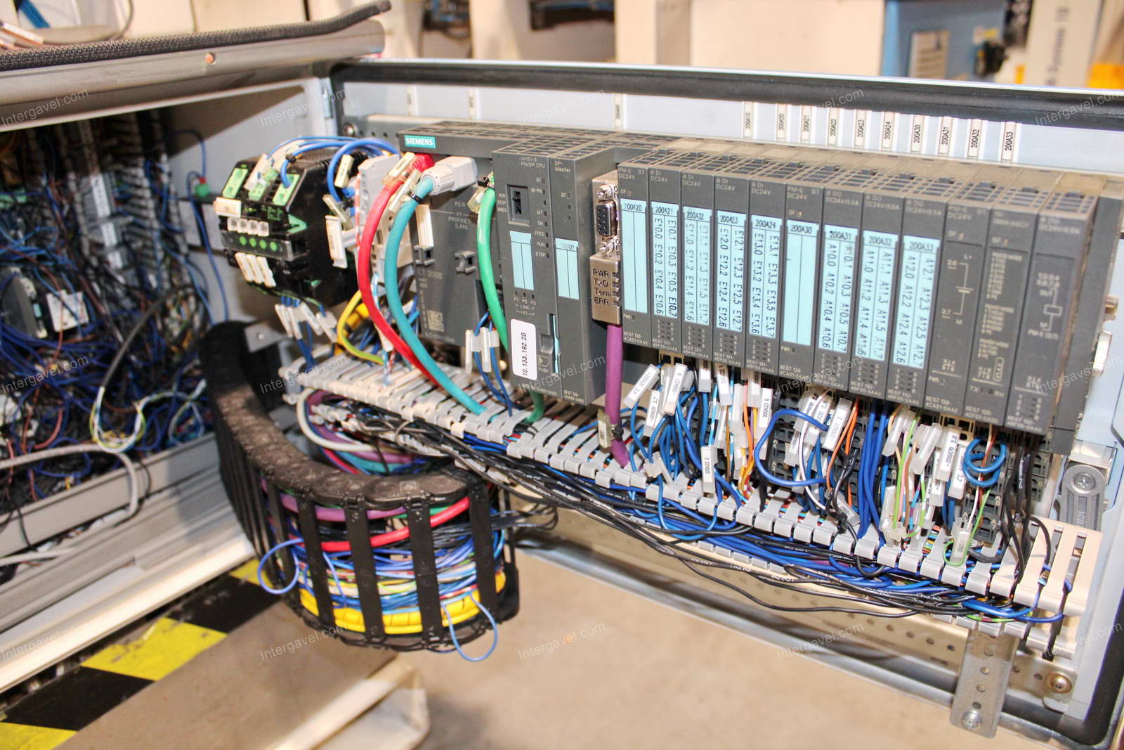 Szerelő munkahely 17