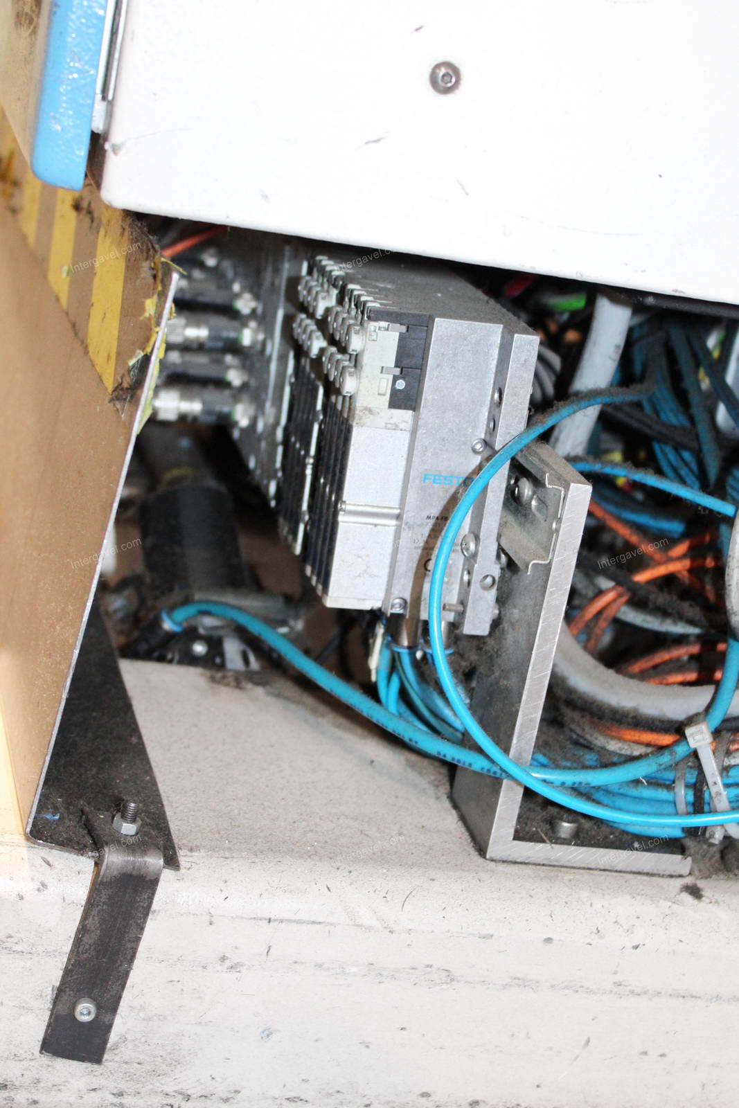 Szerelő munkahely 18