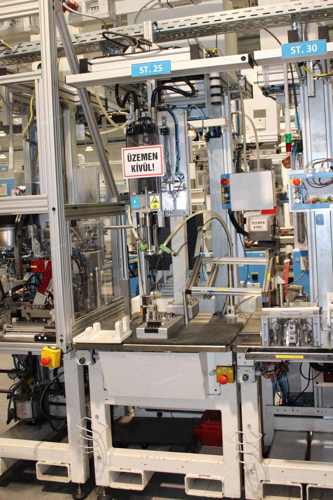 Szerelő munkahely 3