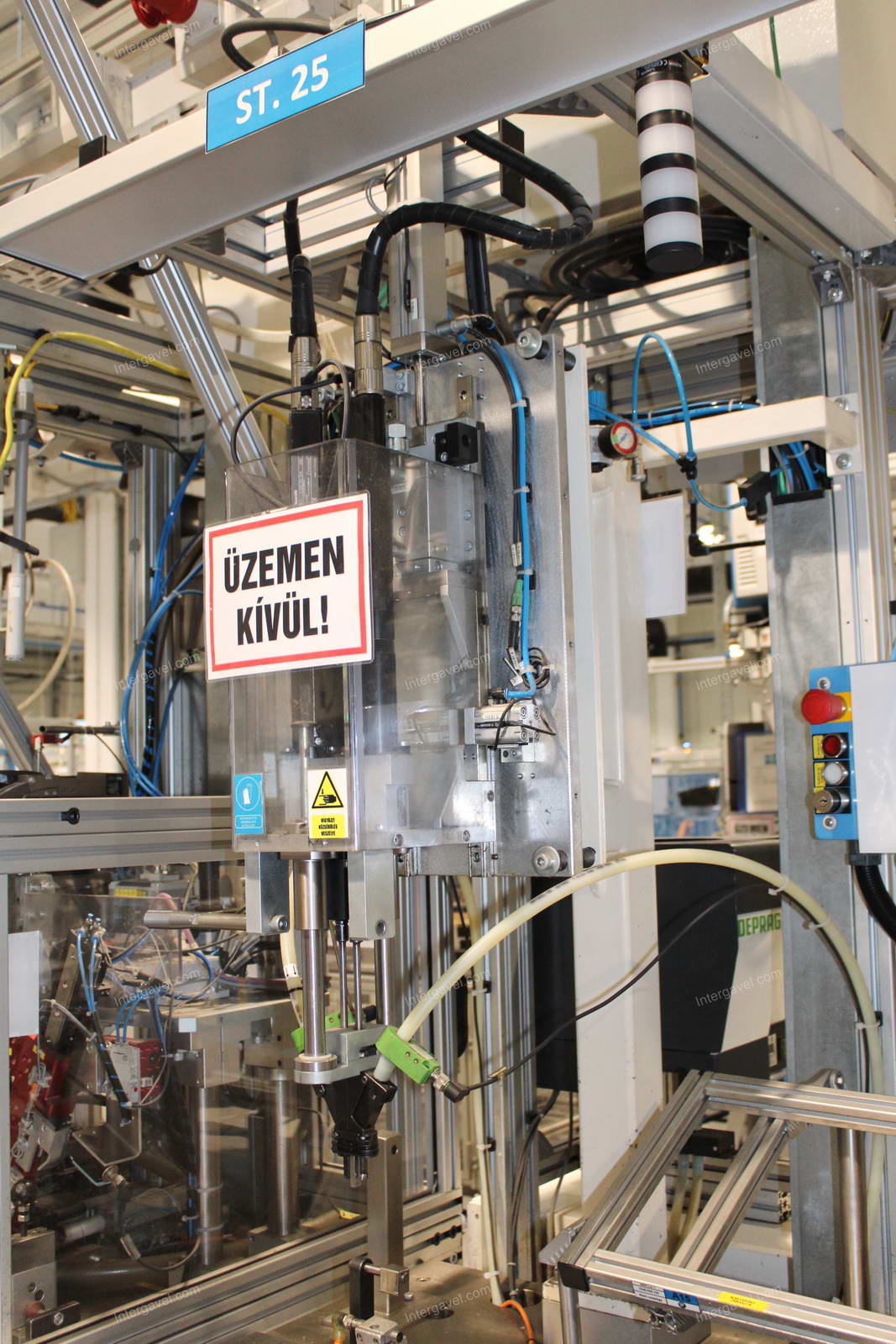 Szerelő munkahely 6