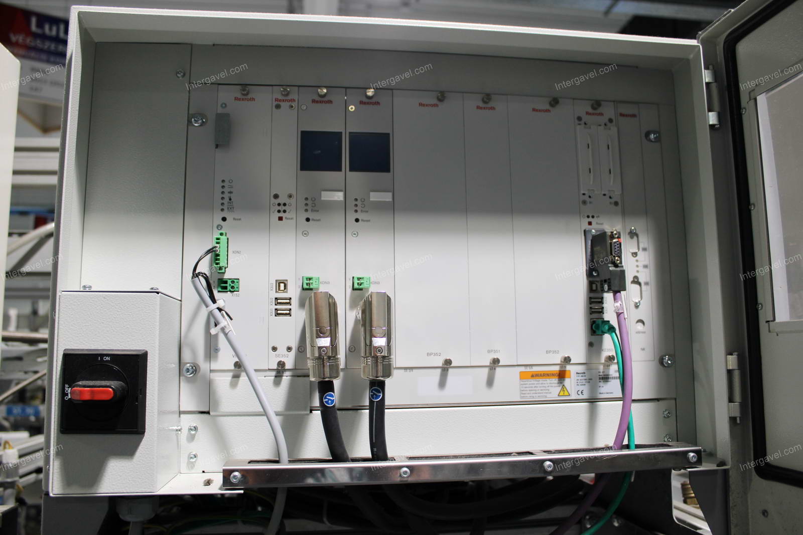 Szerelő munkahely 13