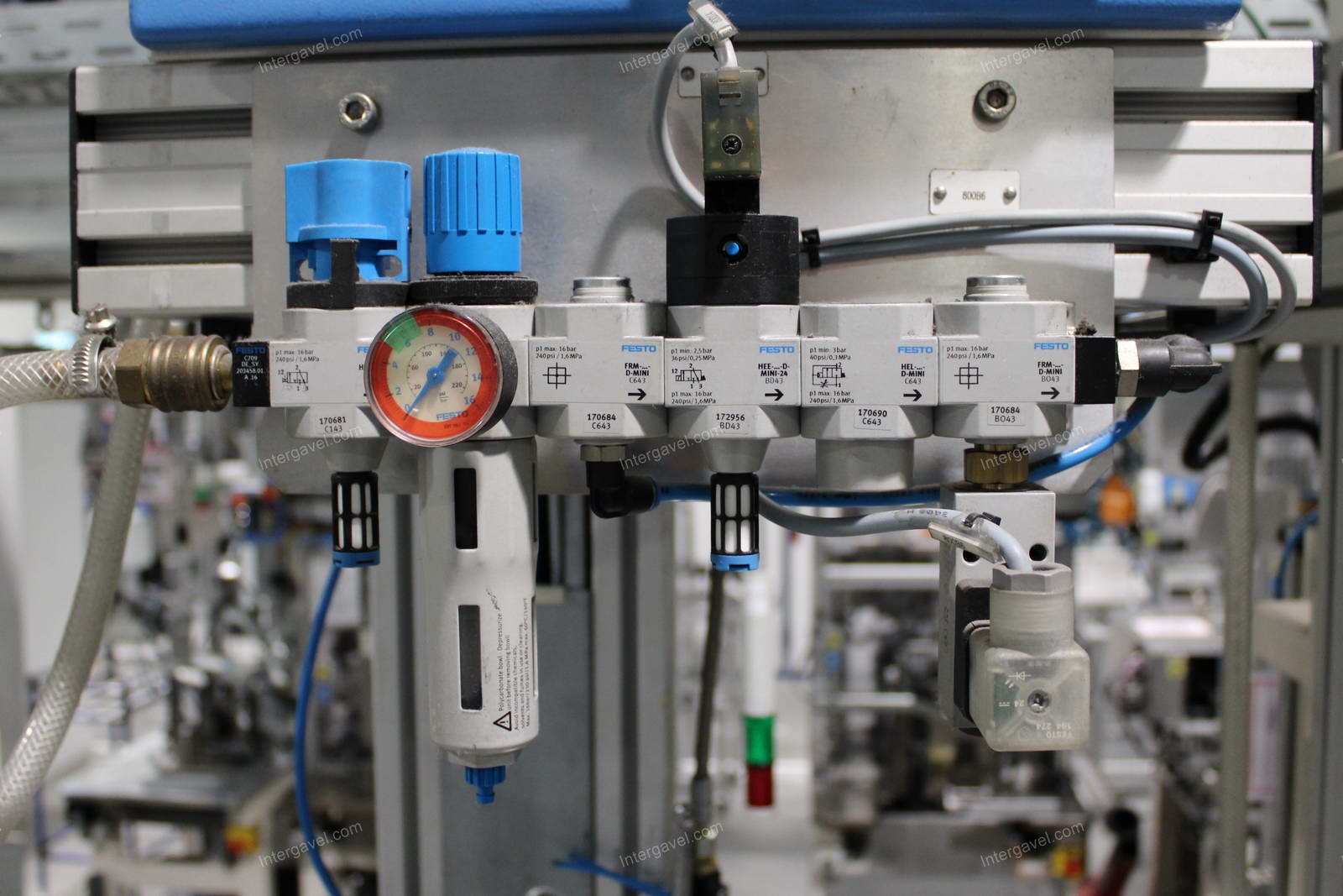 Szerelő munkahely 10