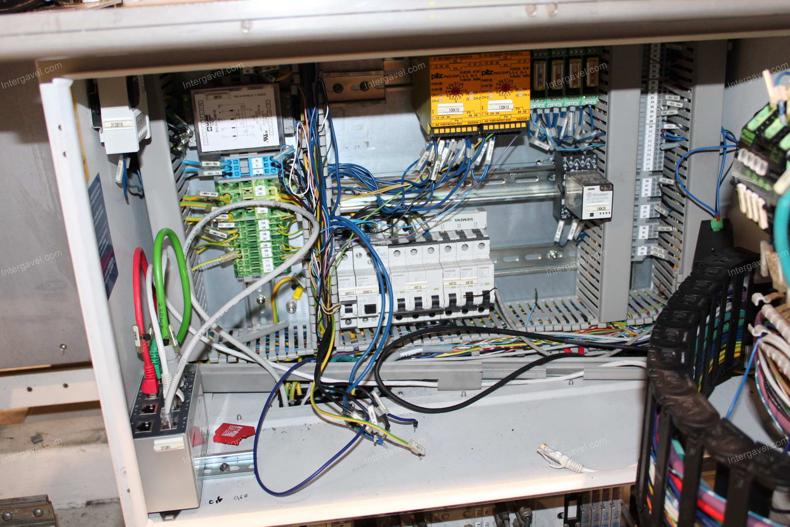 Szerelő munkahely 15