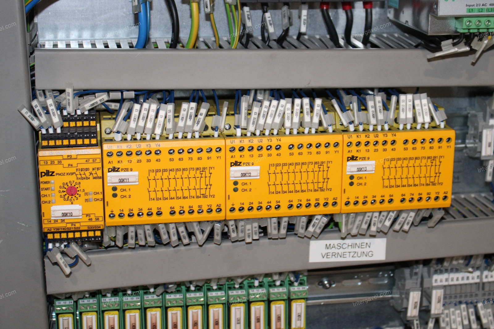 Energiacsatorna és villamos szekrény 9